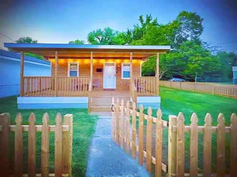 Property building, Patio, Natural landscape, Garden, Garden, Garden view