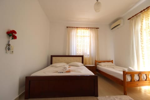 Bed, Bedroom, towels, air conditioner