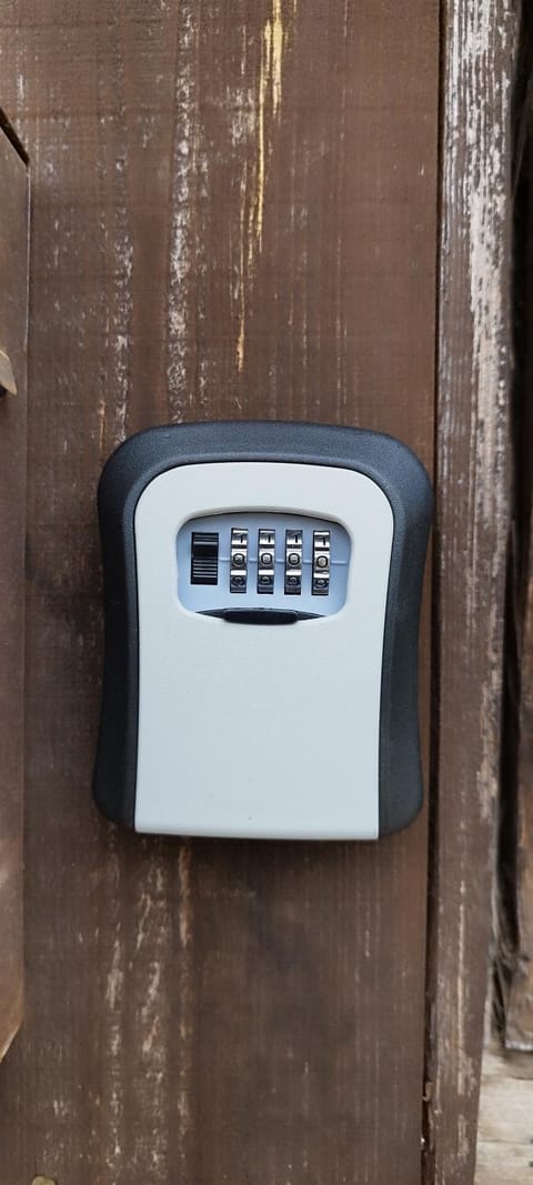 Глинената къща в Дълги Дел House in Serbia