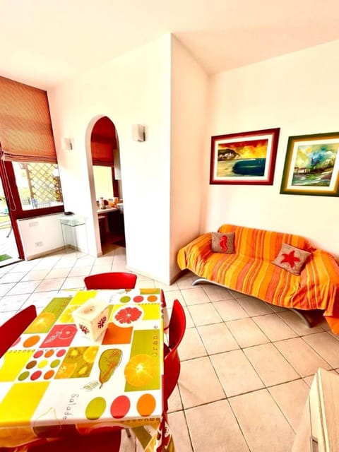 Trilo Limone - con giardino a due passi dal mare Apartment in Marcelli