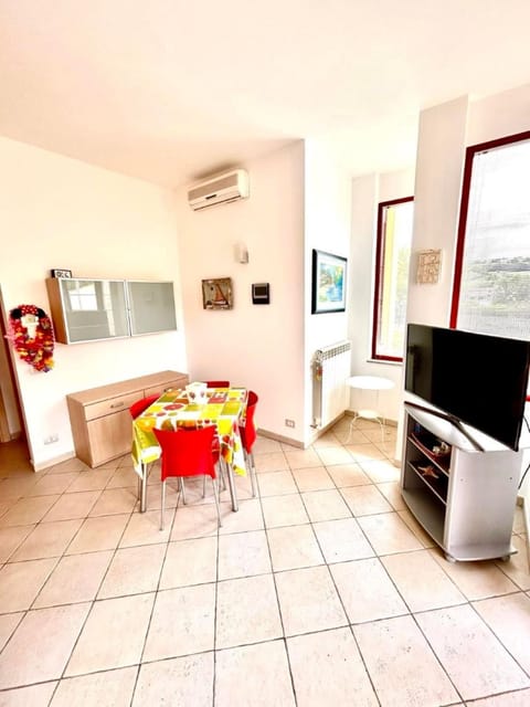 Trilo Limone - con giardino a due passi dal mare Apartment in Marcelli