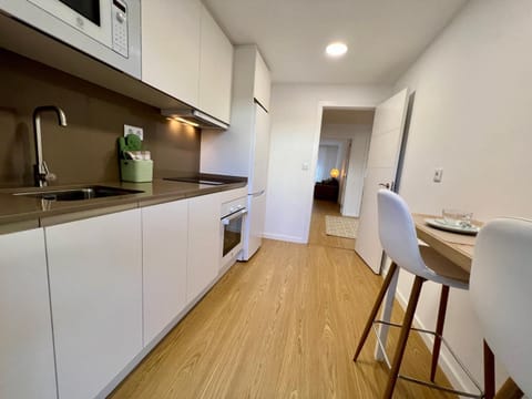 Kitchen or kitchenette, minibar, pet friendly, stove