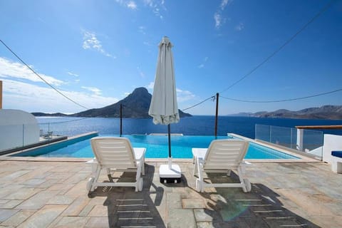Patio, View (from property/room), Balcony/Terrace, Pool view, Sea view, Swimming pool, sunbed