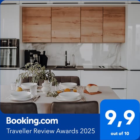 Property logo or sign, Kitchen or kitchenette, Certificate/Award