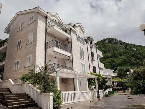 Apartment Skada Apartment in Sveti Stefan