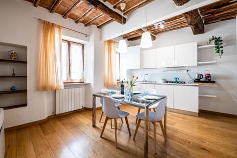 TV and multimedia, Kitchen or kitchenette, Dining area