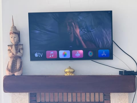 Sunny Coast Rooms in shared apartment private bathroom Habitaciones con baño privado en piso compartido Mijas Marbella Apartment in Sitio de Calahonda