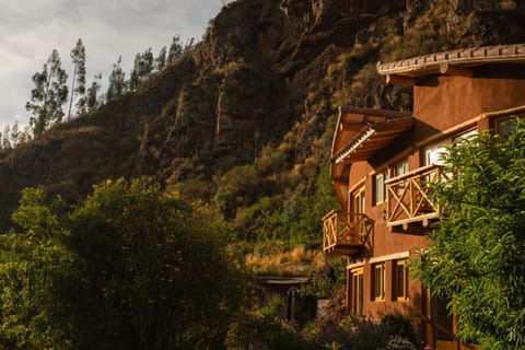 Property building, Day, Natural landscape, Mountain view