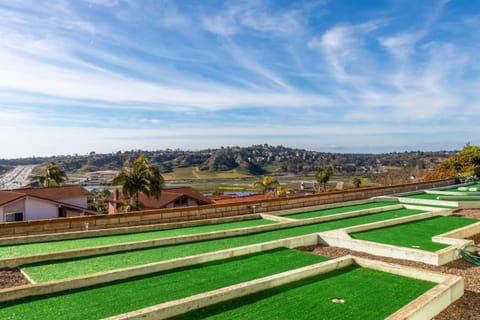 Day, Natural landscape, Activities, Minigolf, View (from property/room), Mountain view, Entertainment