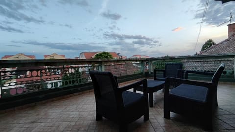 View (from property/room), Balcony/Terrace