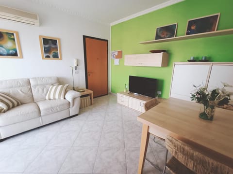 La casa di Lavy - private parking + wifi Apartment in Sardinia