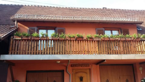 Property building, View (from property/room), Balcony/Terrace