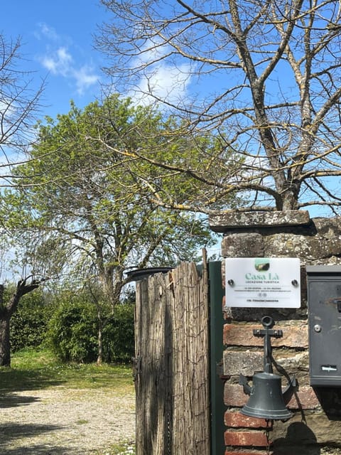 A Casa là l'Aiola, Villa with Jacuzzi and AC Villa in Umbria