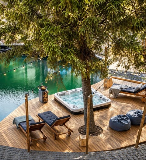 Day, Natural landscape, Garden, Garden view, Pool view, Swimming pool, sunbed