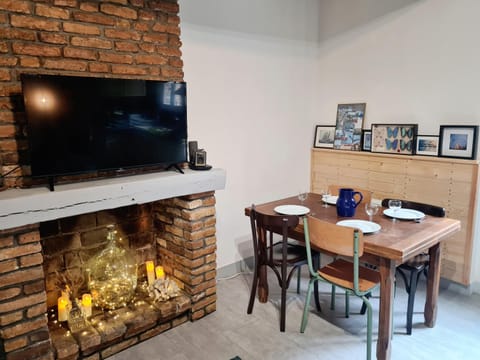 TV and multimedia, Dining area