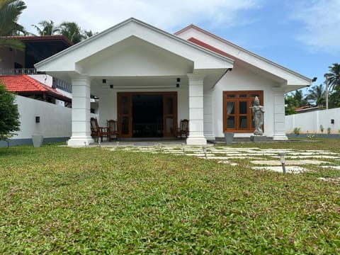 Property building, Day, Natural landscape, Garden