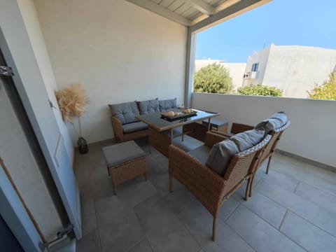 Property building, Balcony/Terrace