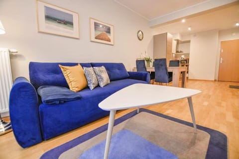 Kitchen or kitchenette, Living room, Seating area