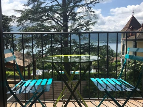 Balcony/Terrace, Lake view