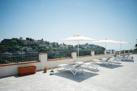 Summer, View (from property/room), Balcony/Terrace, City view, Landmark view, Mountain view, Sea view, Street view, Quiet street view