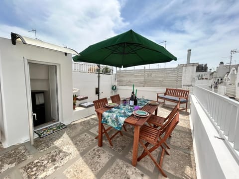 Property building, Day, View (from property/room), Balcony/Terrace, Balcony/Terrace, Living room, Dining area