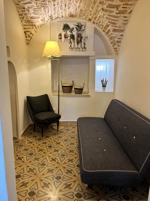 Photo of the whole room, Decorative detail, Seating area, Bedroom, Guests, heating