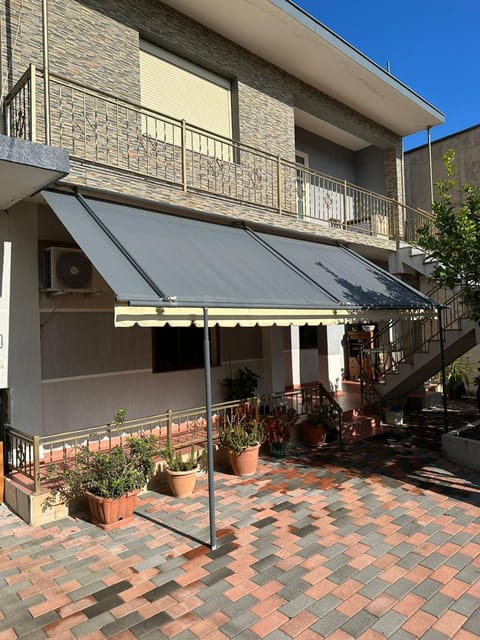 Property building, View (from property/room), Balcony/Terrace
