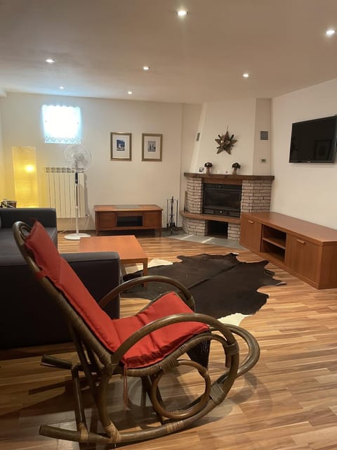 Communal lounge/ TV room, Seating area