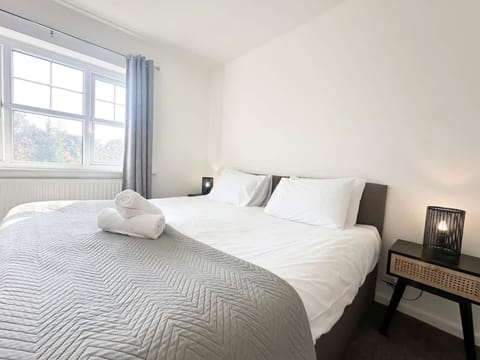 Carew Place by Blue Skies Stays House in Hartlepool