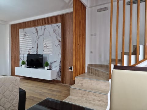 Town Square House Apartment in Decentralized Administration of Macedonia and Thrace