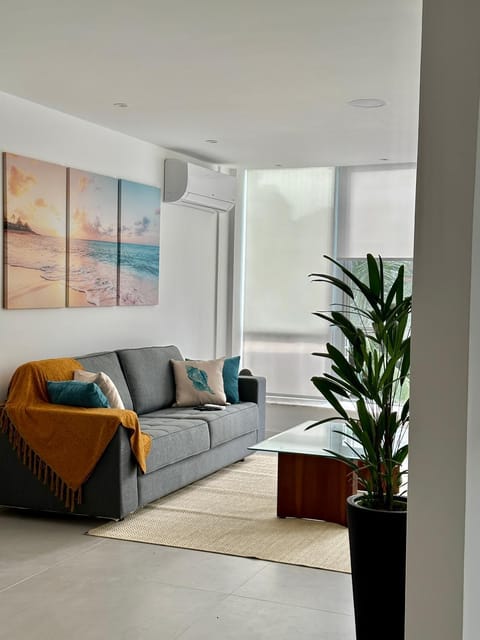 Seating area, air conditioner