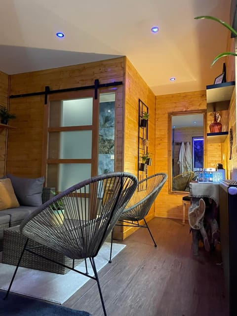 Living room, Internal: Not applicable to any particular room