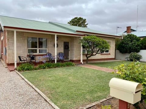Property building, Patio, Garden, Garden view