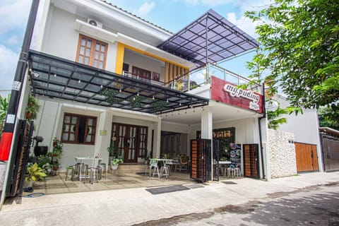 Property building, Balcony/Terrace