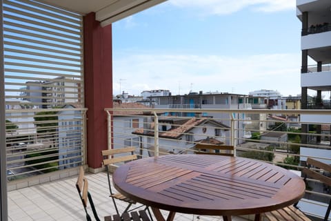 View (from property/room), Balcony/Terrace