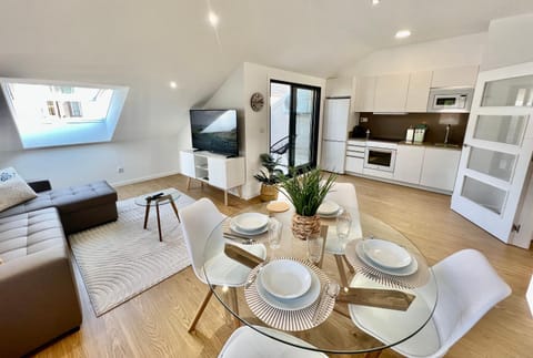 Balcony/Terrace, Kitchen or kitchenette, Living room