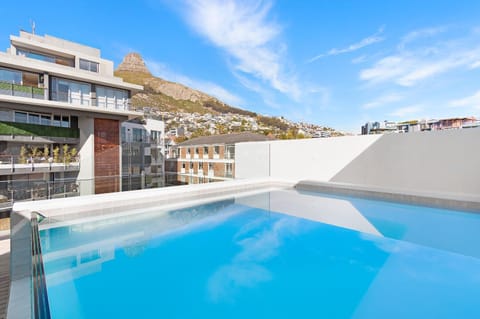 Mountain view, Swimming pool