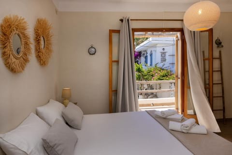 Bed, View (from property/room), Balcony/Terrace, Bedroom