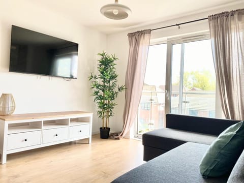 Fresh Private Rooms in Shared 2 Bed Flat Camp Street Vacation rental in Salford