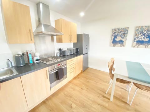 Fresh Private Rooms in Shared 2 Bed Flat Camp Street Vacation rental in Salford