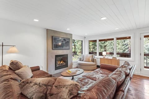 5 BDR Sk in Out Mountain Escape Peak 8 with Views House in Breckenridge