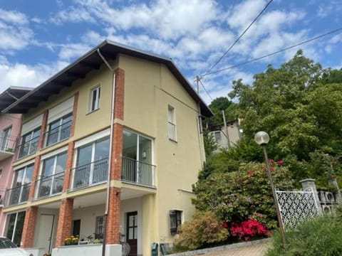 La Casetta Gialla Apartment in Piedmont