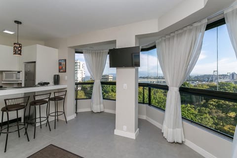 View (from property/room), Balcony/Terrace, Dining area