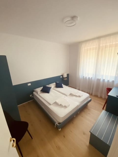 Bed, TV and multimedia, safe, wardrobe