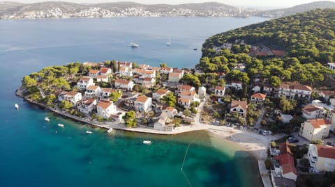 Property building, Day, Natural landscape, Bird's eye view, Beach, Beach