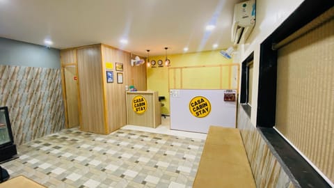 Kitchen or kitchenette, Lobby or reception