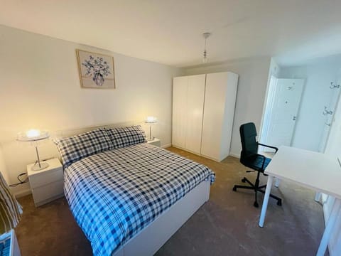 Anox serviced Apartments 2 House in Newcastle upon Tyne
