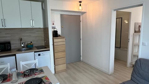 Appartement 2 pièces en rez-de-chaussée dans résidence avec accès direct à la plage Apartment in Cabourg