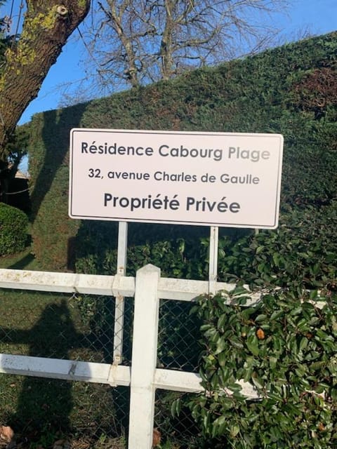 Appartement 2 pièces en rez-de-chaussée dans résidence avec accès direct à la plage Apartment in Cabourg