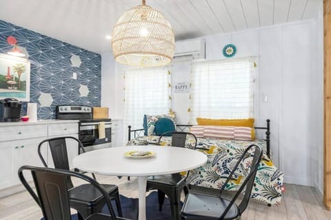 Riverview Ranch - Hot Tub Fire Pit & More House in Stonewall